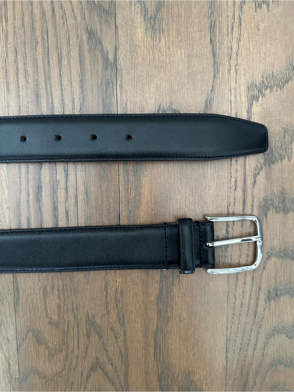 Saks Fifth Avenue Men's Italian Leather Belt in Black and Silver Size 40 / Large